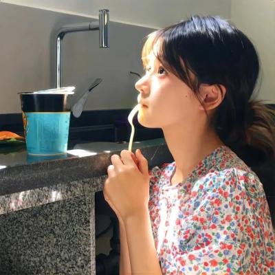 悬崖上的金鱼姬